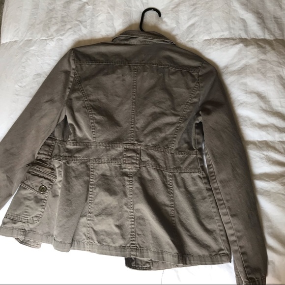 Cute and Trendy Utility Jacket - Picture 2 of 2